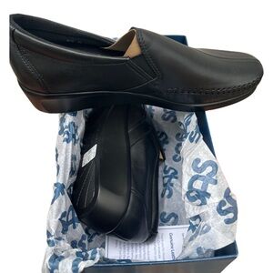 Black Slip-On Leather Dress Shoes for Women 8.5 M